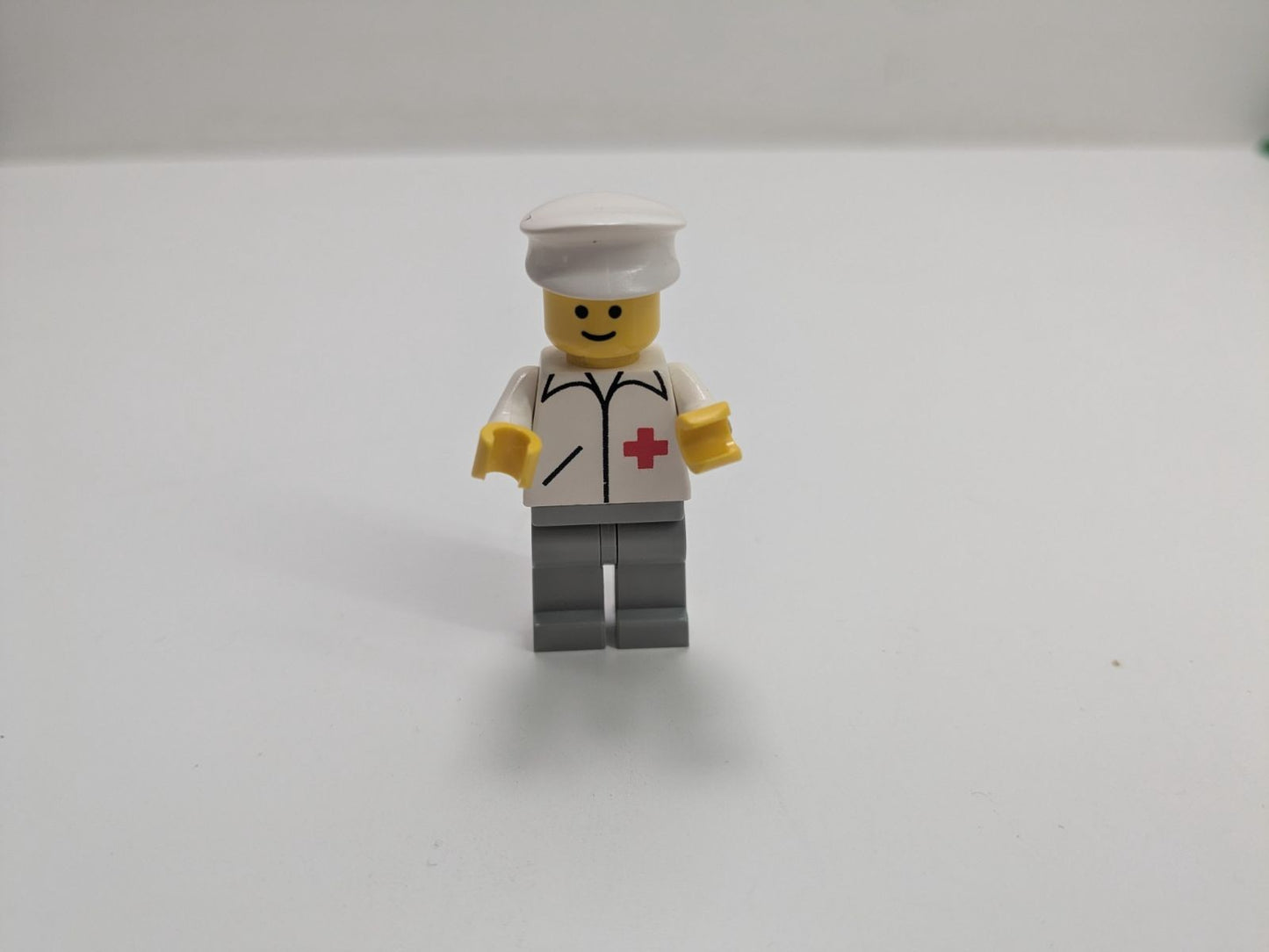 LEGO Town: Emergency Treatment Centre (6380) - Complete - alternate view