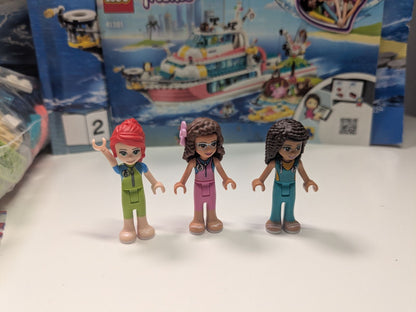 LEGO Friends: Rescue Mission Boat (41381) - Complete