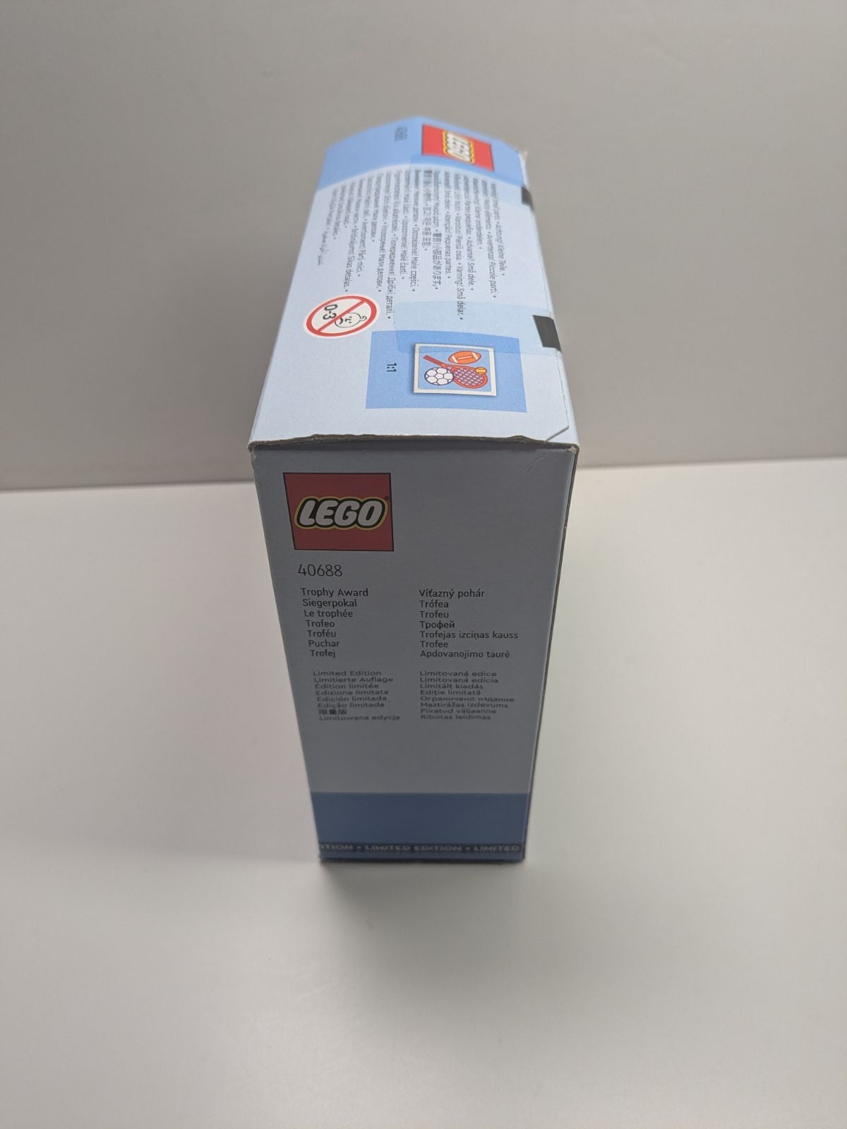 LEGO Promotional: Trophy Award (40688) - New Sealed - set details