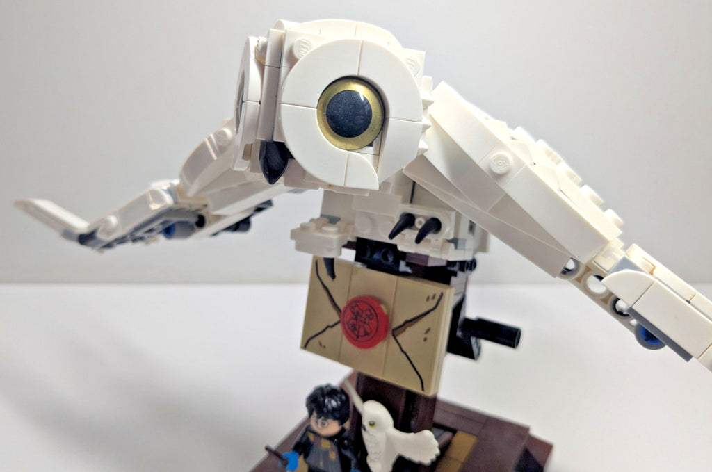 LEGO Harry Potter: Hedwig (75979) - Complete - close-up