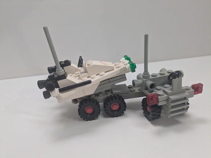 LEGO Space: Space Probe Launcher (6870) - Complete - close-up