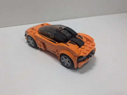 LEGO Speed Champions: McLaren 720S (75880) - Complete - contents
