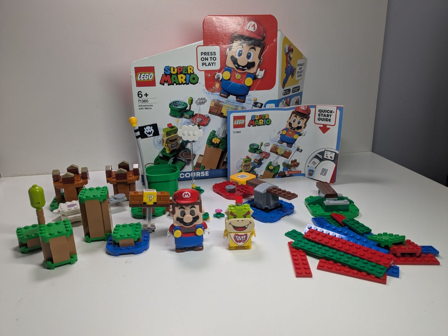 LEGO Super Mario: Adventures with Mario Starter Course (71360) - Complete - box front