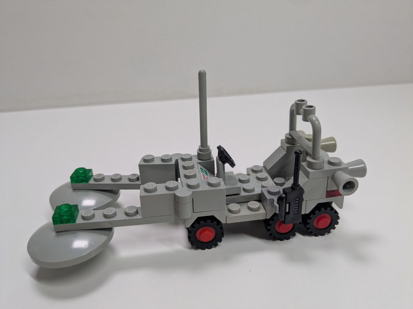 LEGO Space: Mineral Detector (6841) - Almost Complete - play features