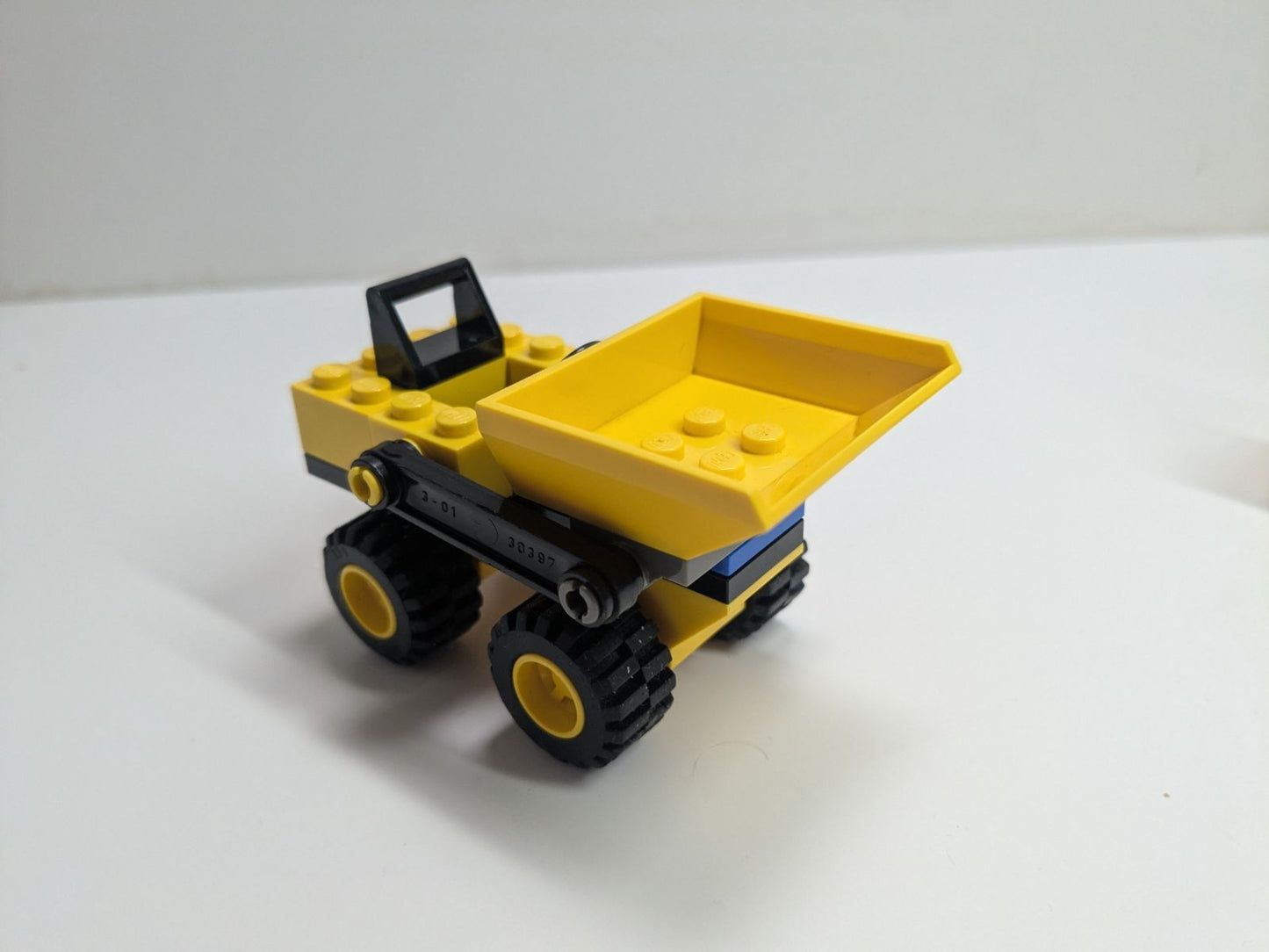 LEGO Town: Wheeled Front Shovel (6474) - Complete - alternate view