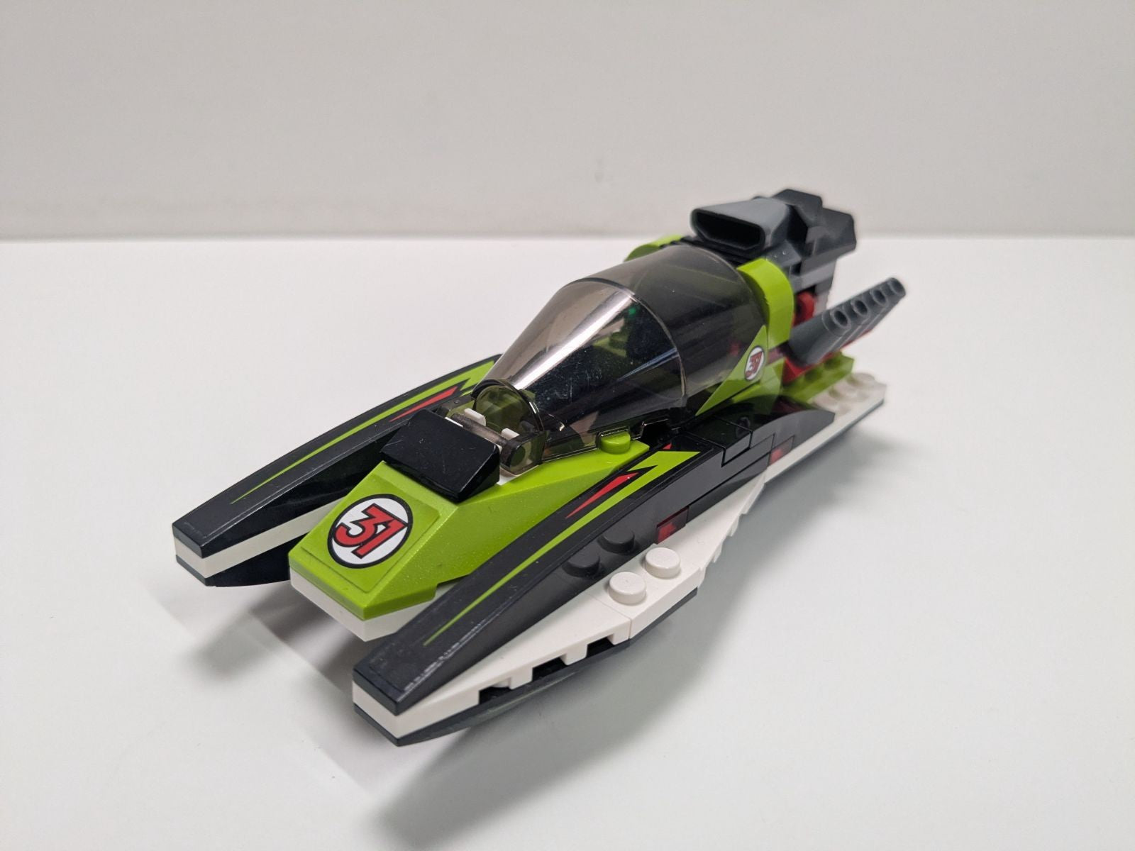 LEGO City: Race Boat (60114) - Complete - set details