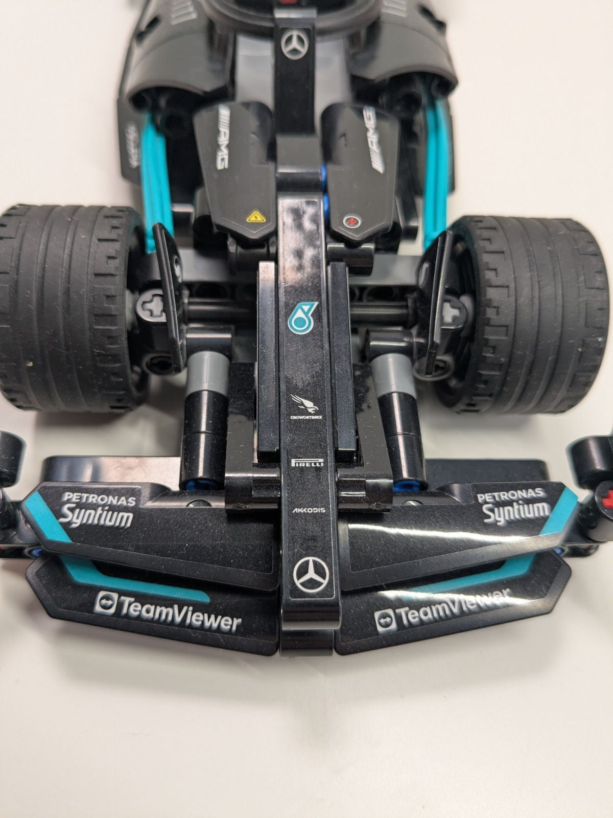 LEGO Technic: Technic Mercedes-AMG F1 W14 E Performance Race Car Toy for Kids, Boys and Girls aged 7 Plus Years Old, Pull-Back Model Vehicle Set, Bedroom Decoration, Birthday Gift Idea 42165 (42165) - Complete - minifigures