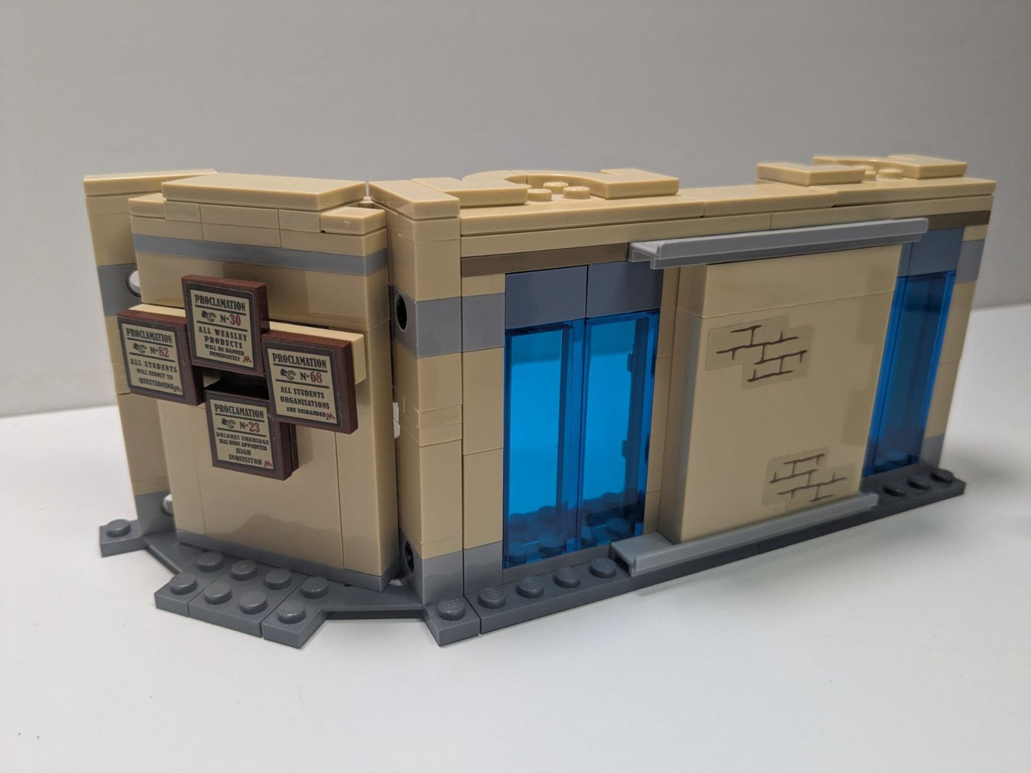 LEGO Harry Potter: Hogwarts Room of Requirement (75966) - Complete