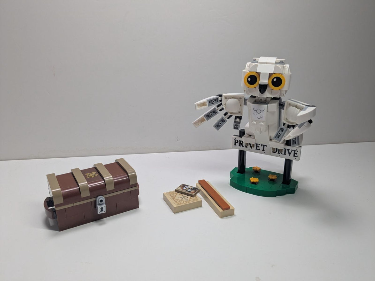 LEGO Harry Potter: Harry Potter Hedwig at 4 Privet Drive, Buildable Toy for 7 Plus Year Old Kids, Girls & Boys, with an Owl Figure, Independent Play Set, Small Wizarding World Gift Idea 76425 (76425) - Complete - box front