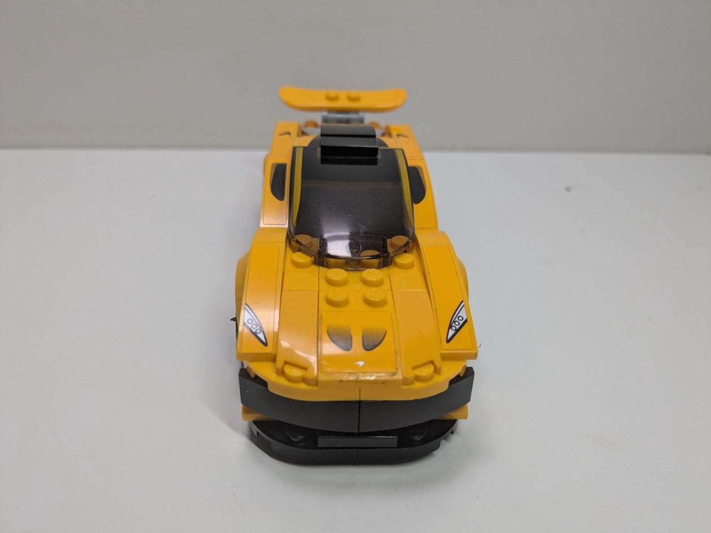 LEGO Speed Champions: McLaren P1 (75909) - Complete - close-up