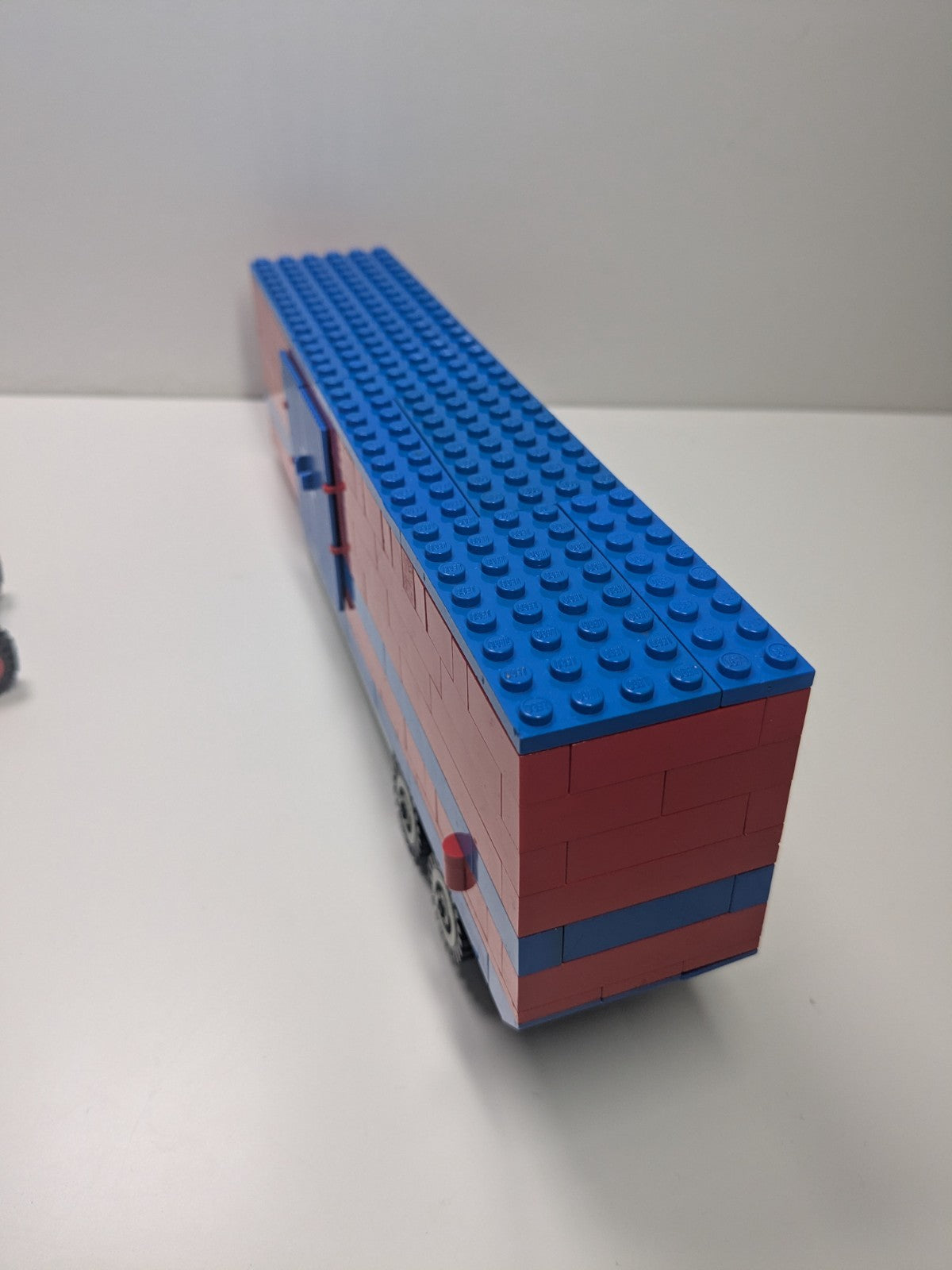 LEGO Basic: Universal Building Set, 7+ (733) - Complete