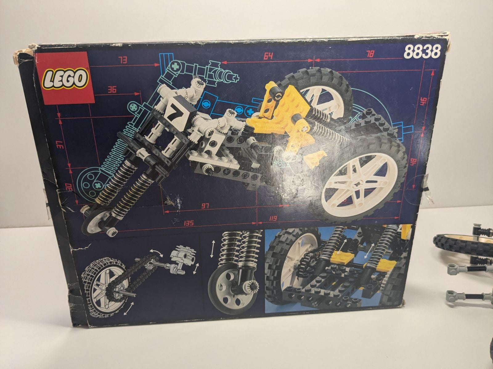LEGO Technic: Shock Cycle (8838) - Complete - contents