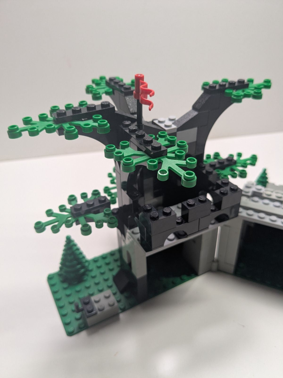 LEGO Castle: Camouflaged Outpost (6066) - Almost Complete