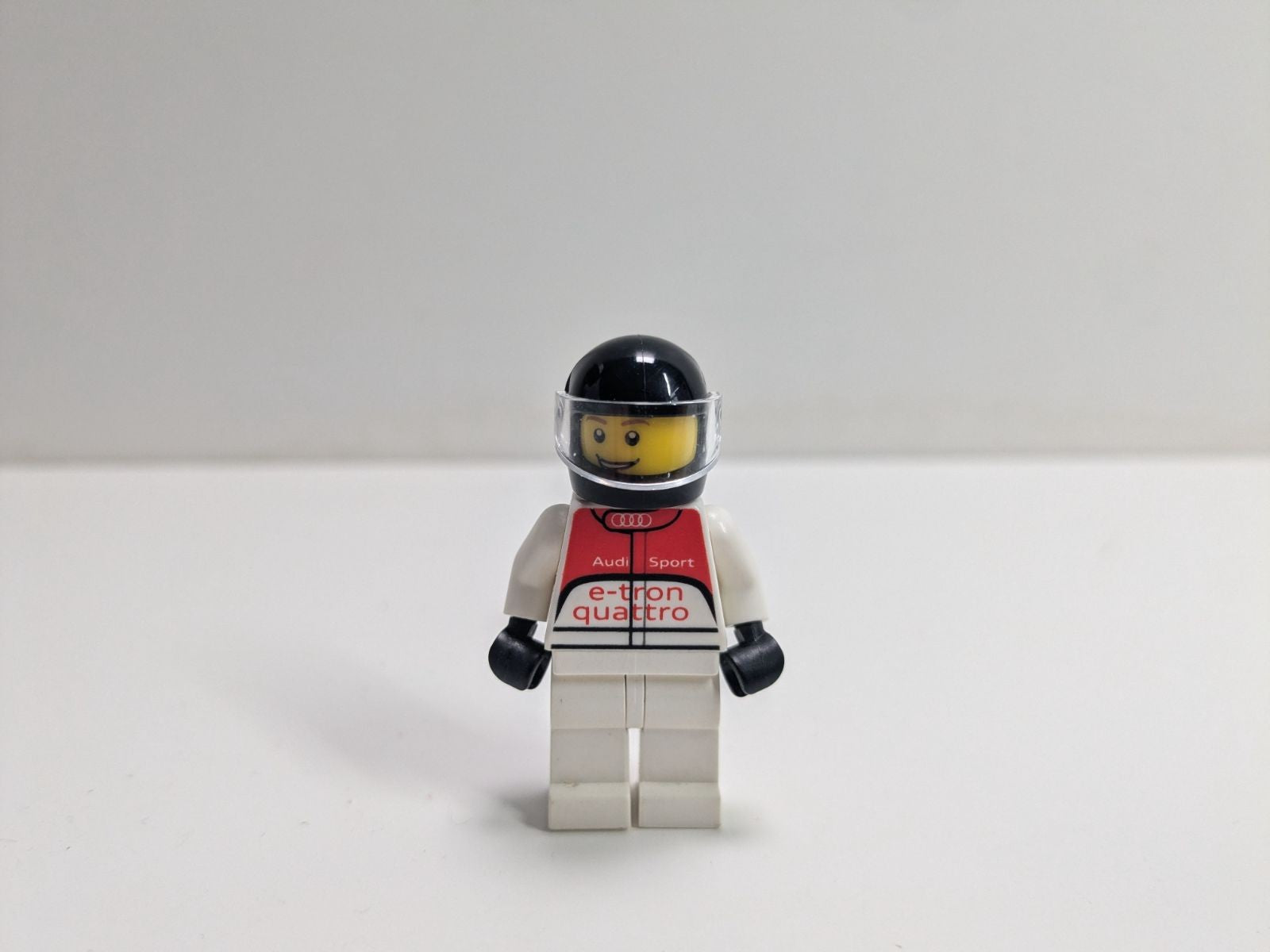 LEGO Speed Champions: Audi R18 e-tron quattro (75872) - Complete - minifigures