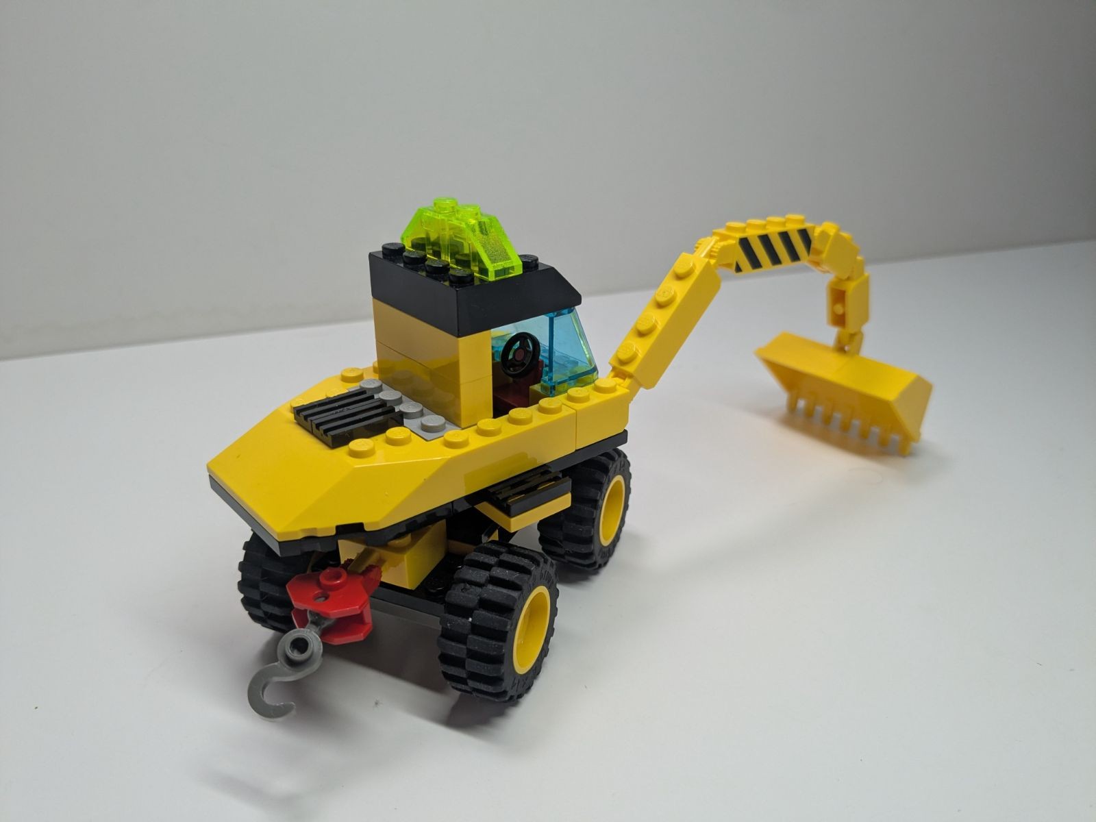 LEGO Town: Wheeled Front Shovel (6474) - Complete - contents