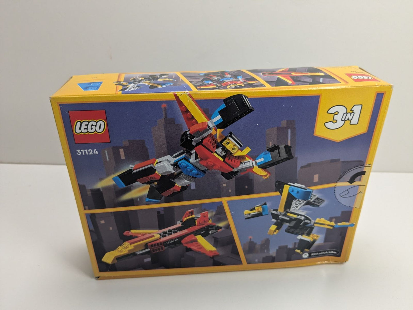 LEGO Creator: Super Robot (31124) - New Sealed - minifigures