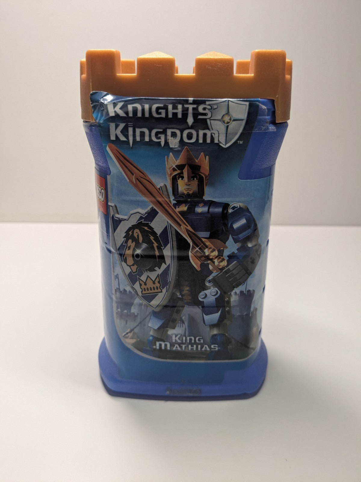 LEGO Castle: King Mathias (8790) - Complete - close-up