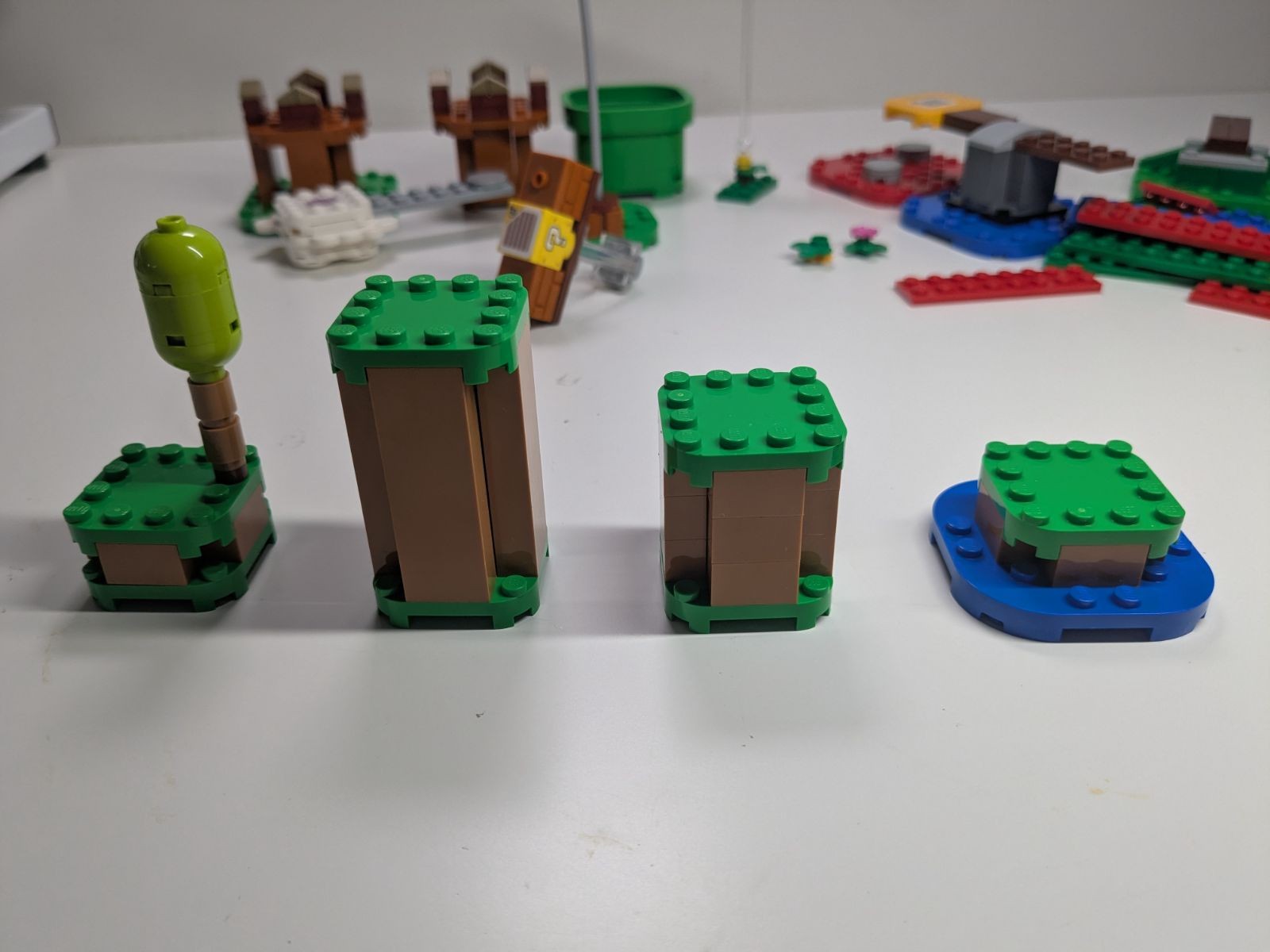 LEGO Super Mario: Adventures with Mario Starter Course (71360) - Complete - alternate view