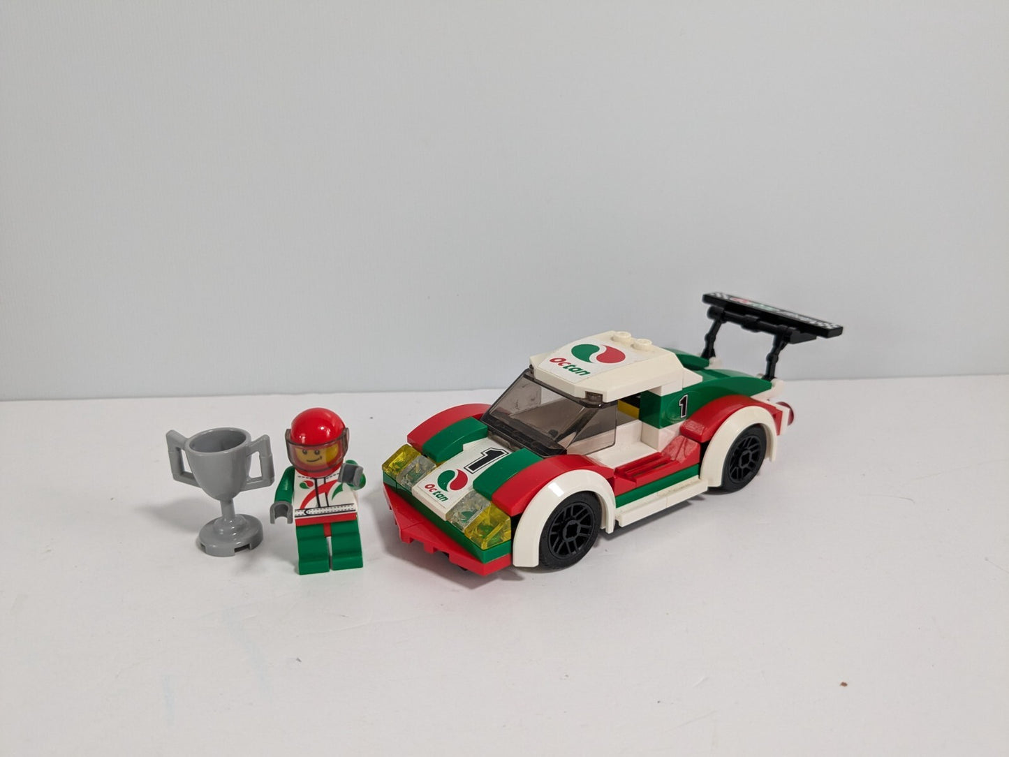 LEGO City: Race Car (60053) - Complete