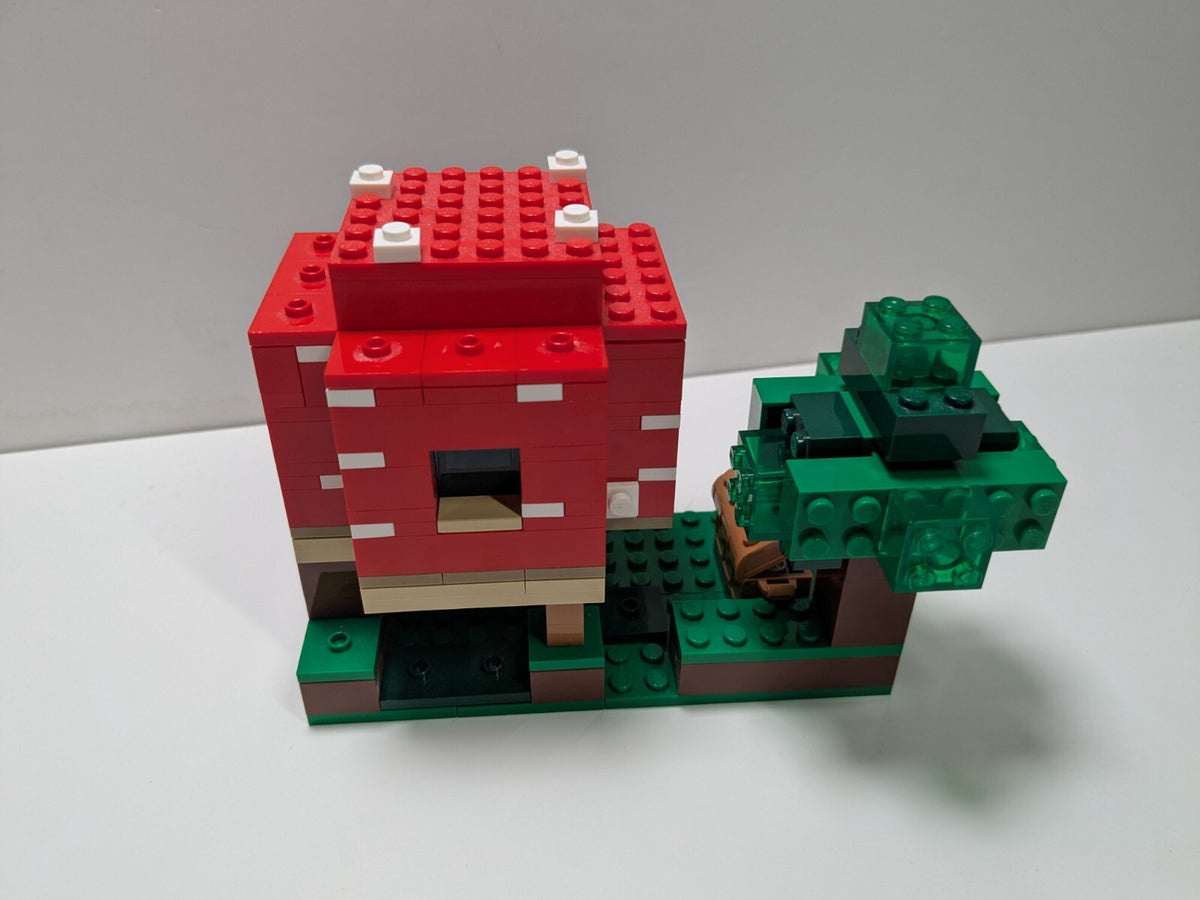 LEGO Minecraft: The Mushroom House (21179) - Complete - play features