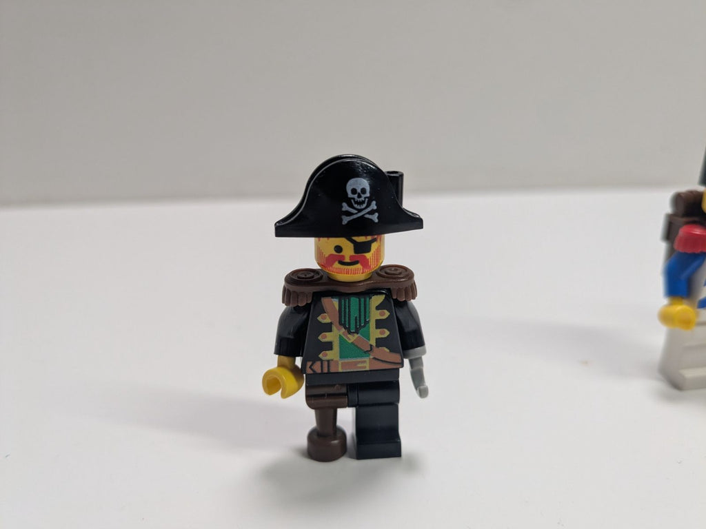 LEGO Pirates: Pirate Minifigures (6251) - Complete - built set