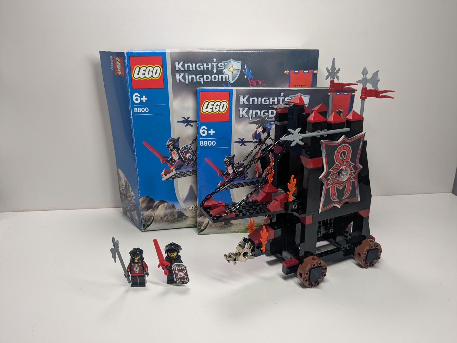 LEGO Castle: Vladek's Siege Engine (8800) - Complete - box front