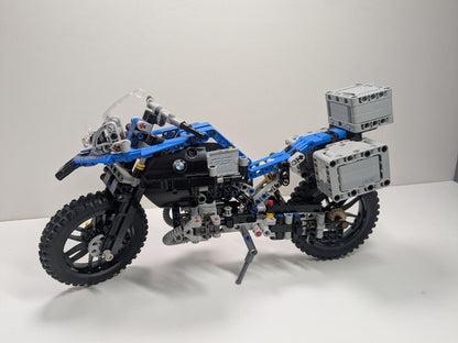 LEGO Technic: BMW R 1200 GS Adventure (42063) - Complete - box front