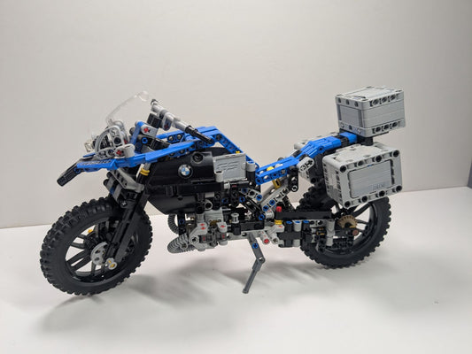 LEGO Technic: BMW R 1200 GS Adventure (42063) - Complete - box front