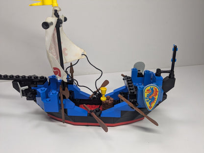 LEGO Castle: Sea Serpent (6057) - Complete - side view