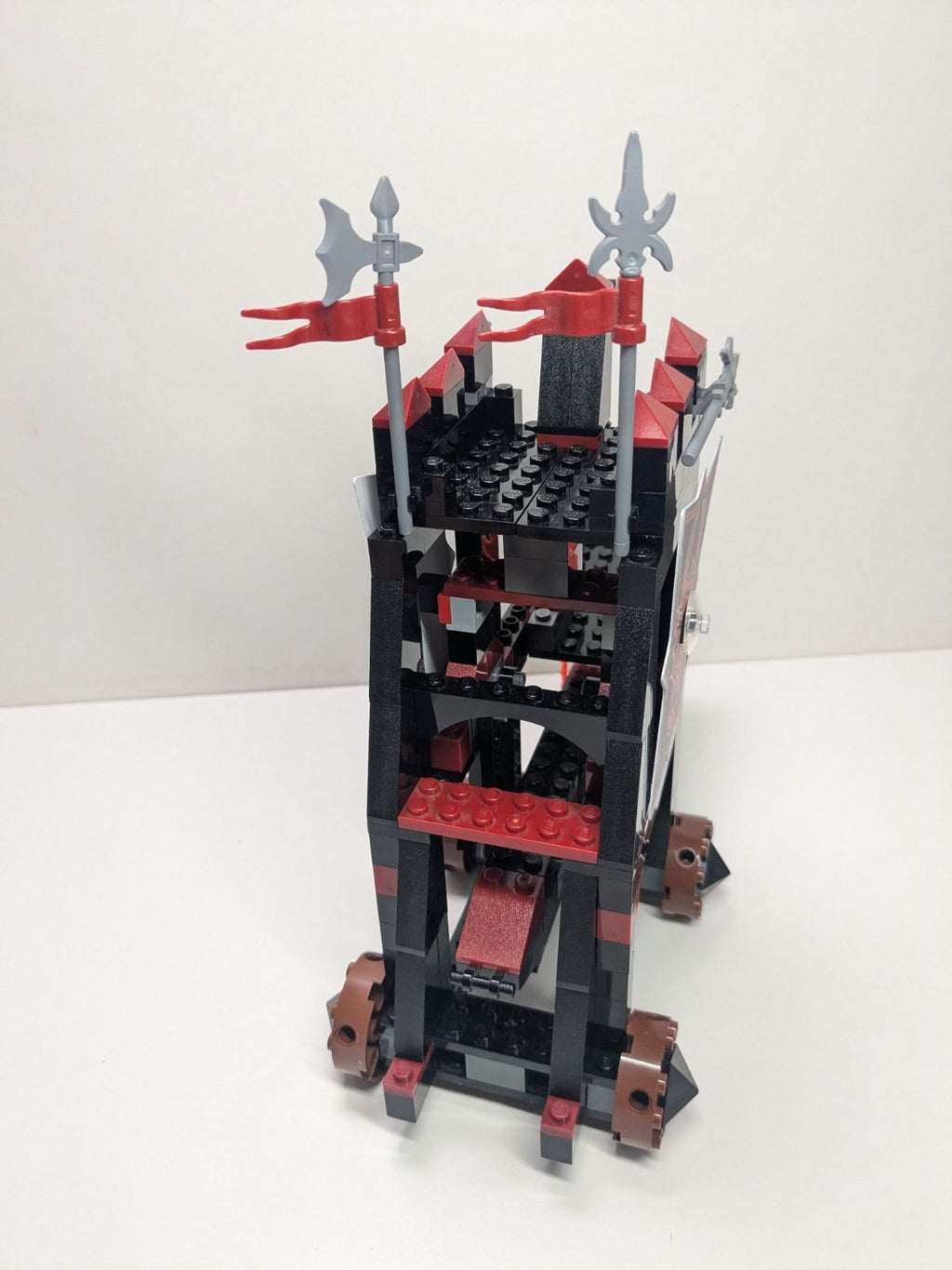 LEGO Castle: Vladek's Siege Engine (8800) - Complete - contents