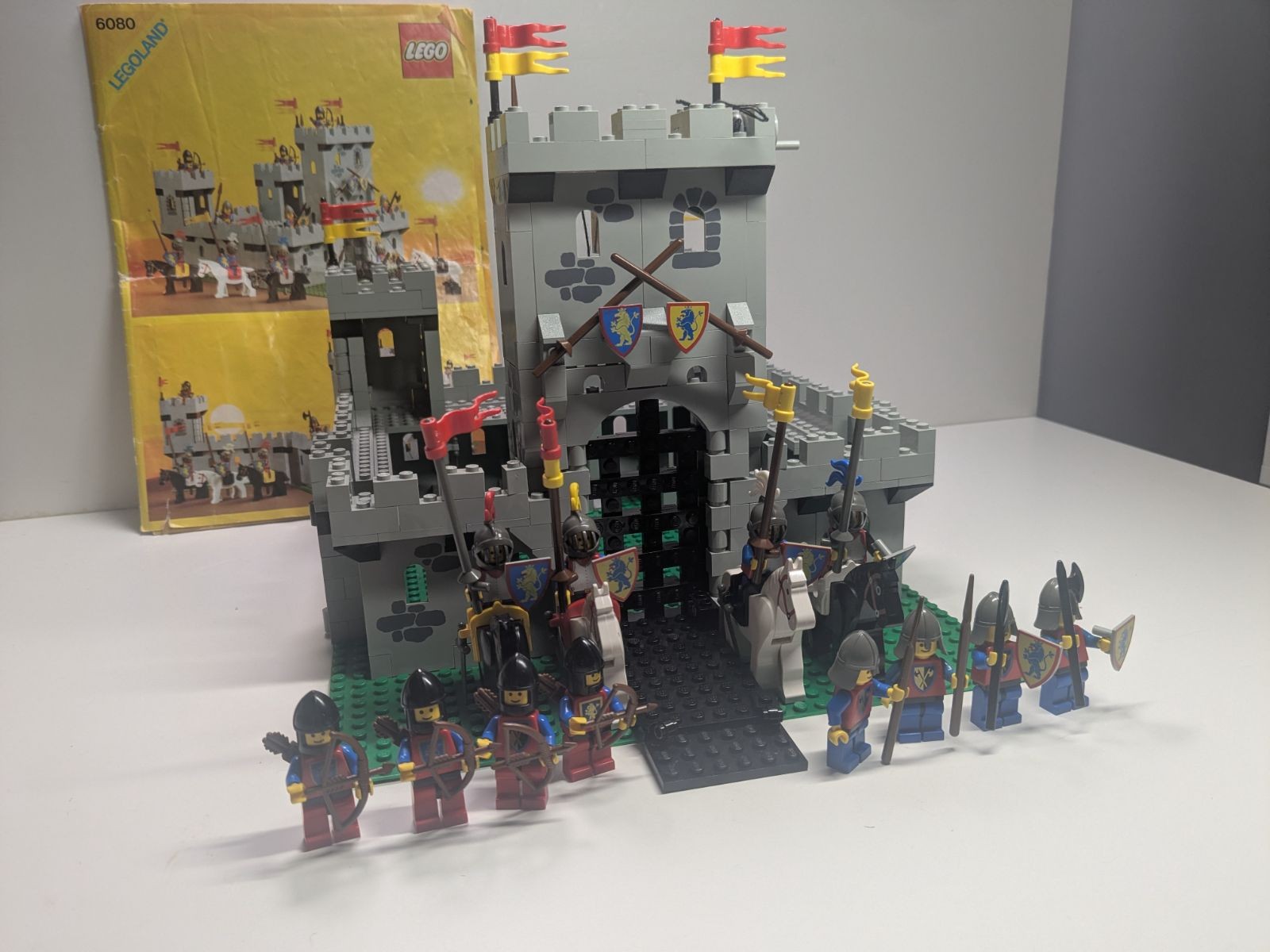 LEGO Castle: King's Castle (6080) - Complete - box front