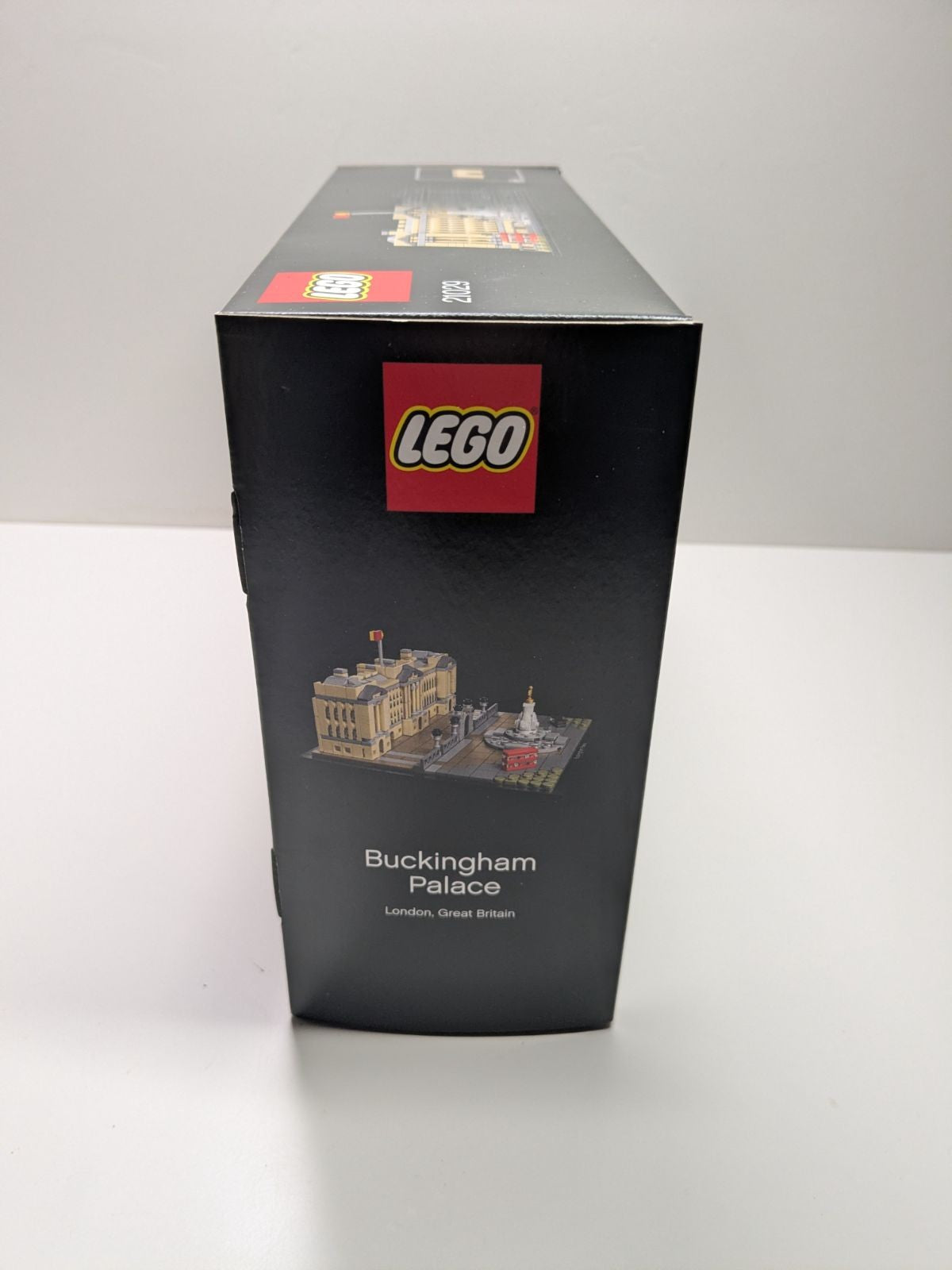 LEGO Architecture: Buckingham Palace (21029) - New Sealed - built set