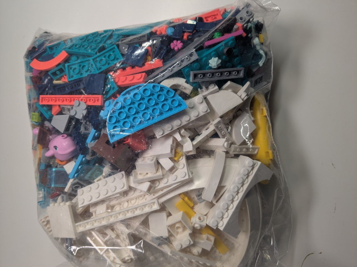 LEGO Friends: Rescue Mission Boat (41381) - Complete